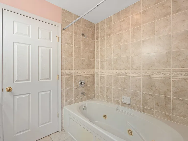 13 Humphrey Ave #1 — Photo 30