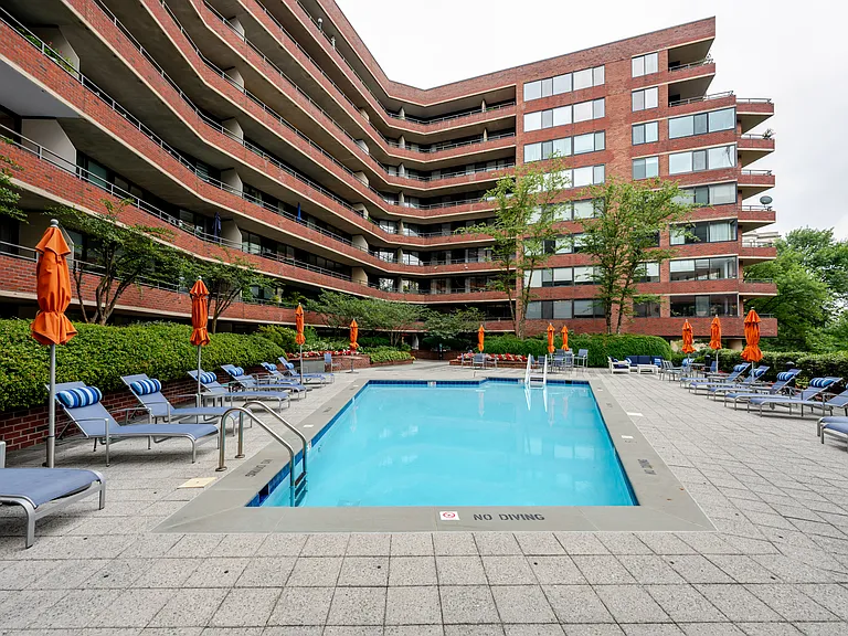 2555 Pennsylvania Ave NW #407 — Photo 26