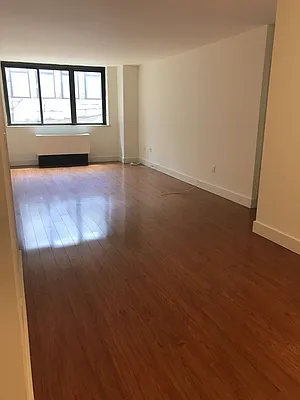 Rented by 280 Park Avenue South Realty | media 16