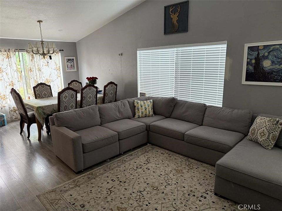 2nd image of 2305 W Hemlock Way