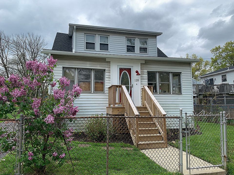 1st image of 125 W Evergreen Ave