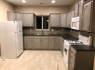 34 8th St, Lucernemines, PA 15754