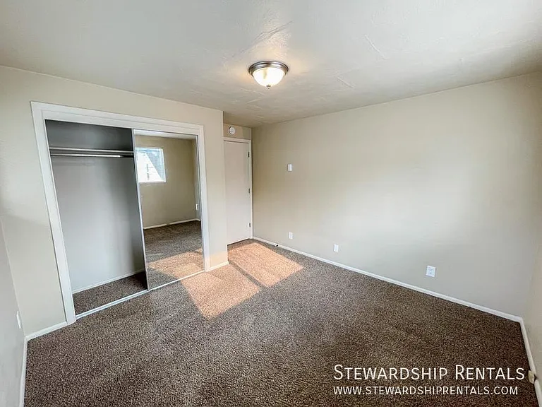1458 E 19th Ave — Photo 8