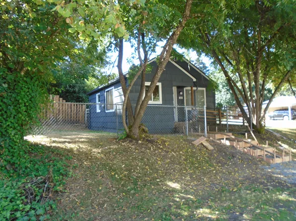 368 SE Hazel St, Mill City, OR 97360