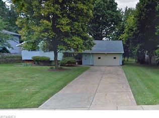 886 Barkston Dr, Highland Heights, OH 44143