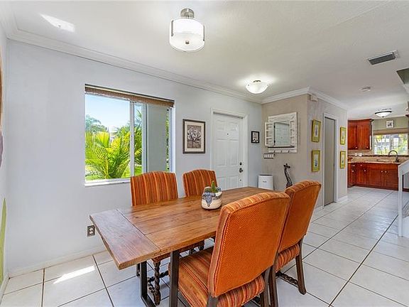 5th image of 1140 SW 44th Ter