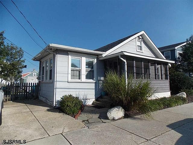 1st image of 936 Pleasure Ave #936