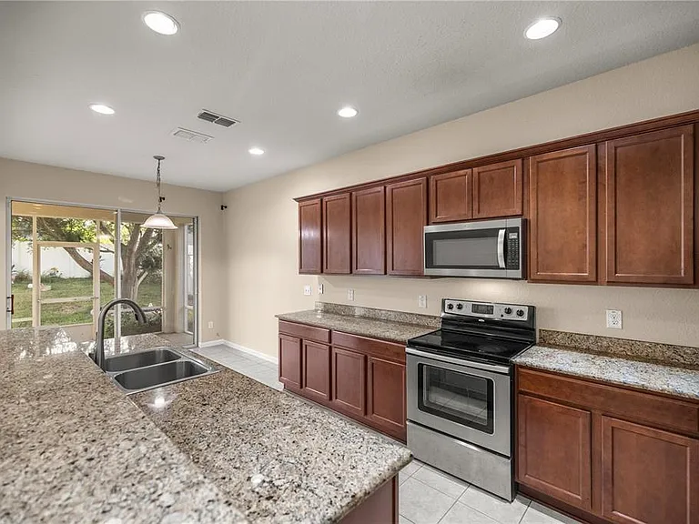 4073 SW 47th Ct — Photo 13