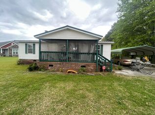 153 Morrison Rd, Maxton, NC 28364