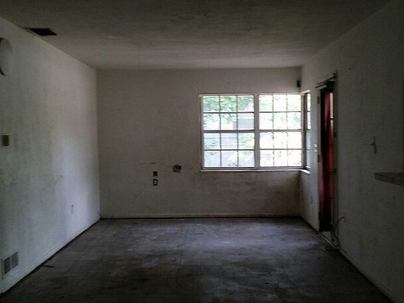 2nd image of 10912 N 15th St