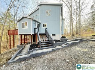 235 Stafford Dr, Bushkill, PA 18324