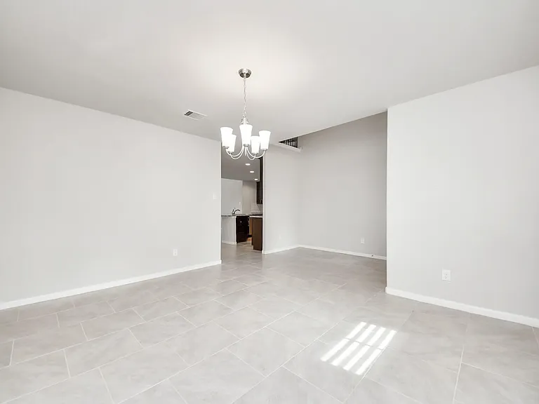 6934 Rosalina Landing Ln — Photo 15