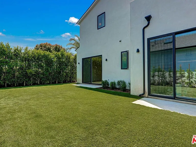 4720 Marshall Dr — Photo 2