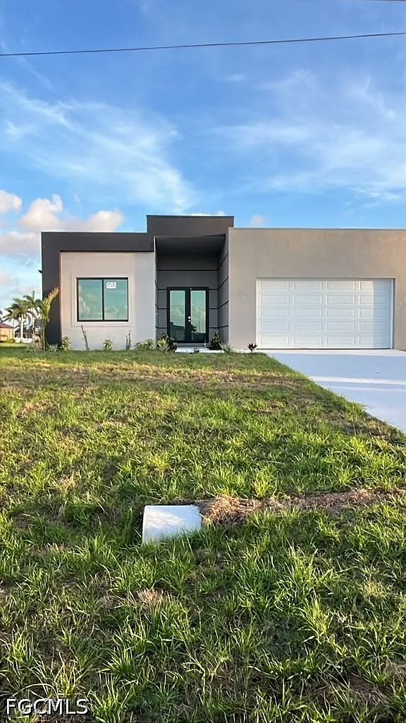 4 bed, 3.0 bath, 1715 sqft, $2,200 — Photo 1