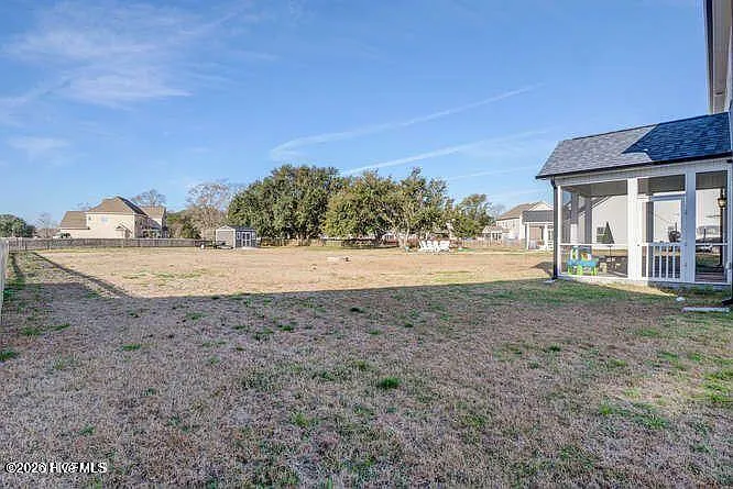 120 Camelot Dr — Photo 21