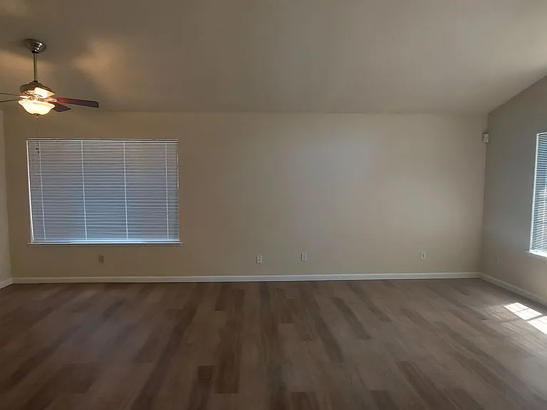 3835 Hunters Glen Pl — Photo 7