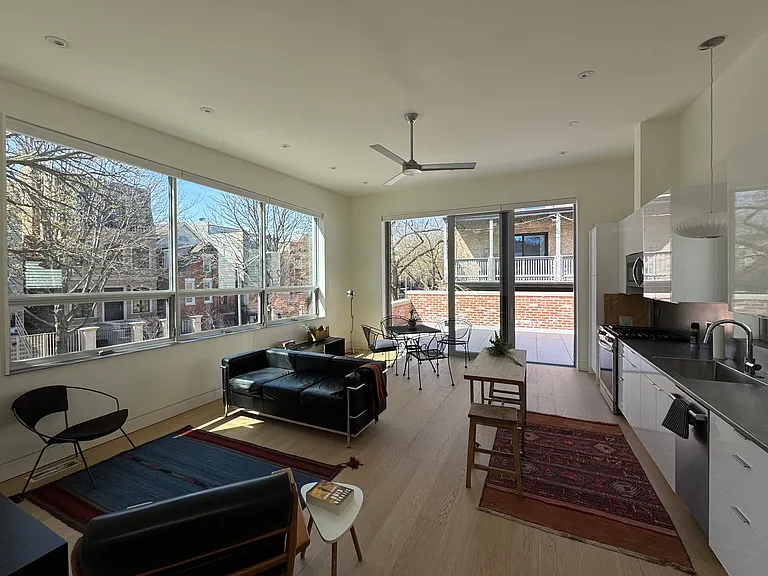 1317 N Leavitt St — Photo 10