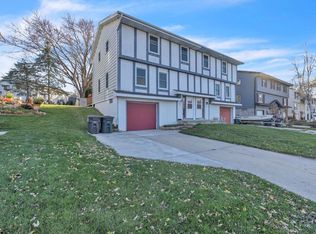 205 McDivitt Ln, Mukwonago, WI 53149