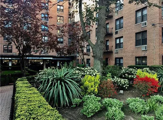 Sold by Avenue Real Estate | media 38