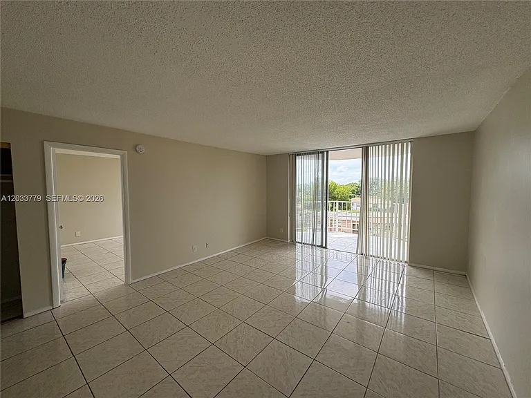 16740 NE 9th Ave #303 — Photo 10