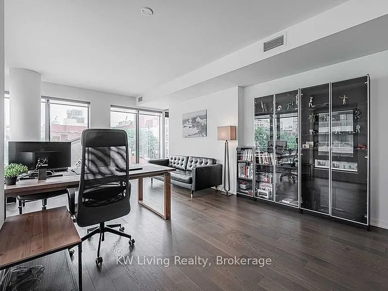 60 Colborne St #402 — Photo 14
