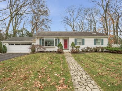 39 Moraine Rd, Morris Plains, NJ, 07950