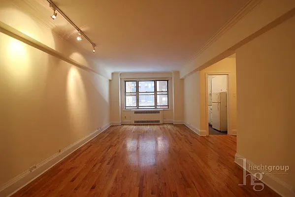 Rented by Hecht Group | media 14