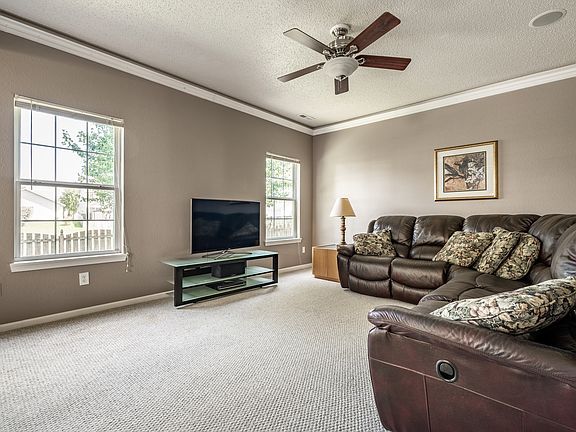 5th image of 1348 Lake Meadow Dr