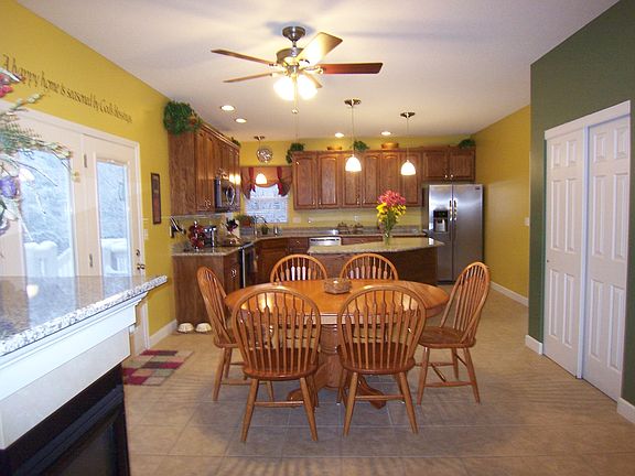 5th image of 9 Timber Stone Ct