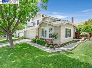 7810 Crossridge Rd, Dublin, CA 94568