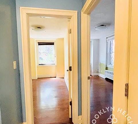 5th image of 41 Willow St #Two