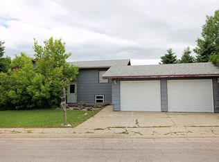 2403 Moose Dr, Sturgis, SD 57785