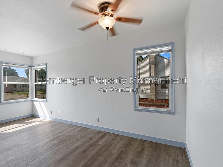 10106 N Wesley St — Photo 6