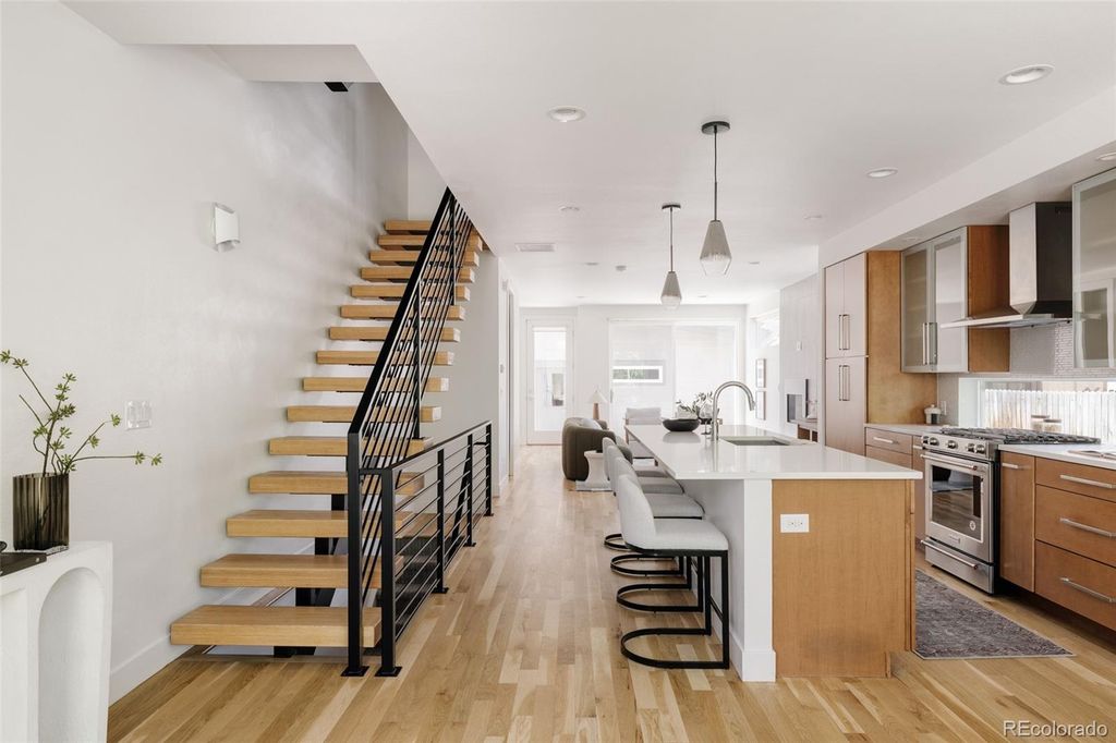 845 S Logan Street, Denver, CO - View 2