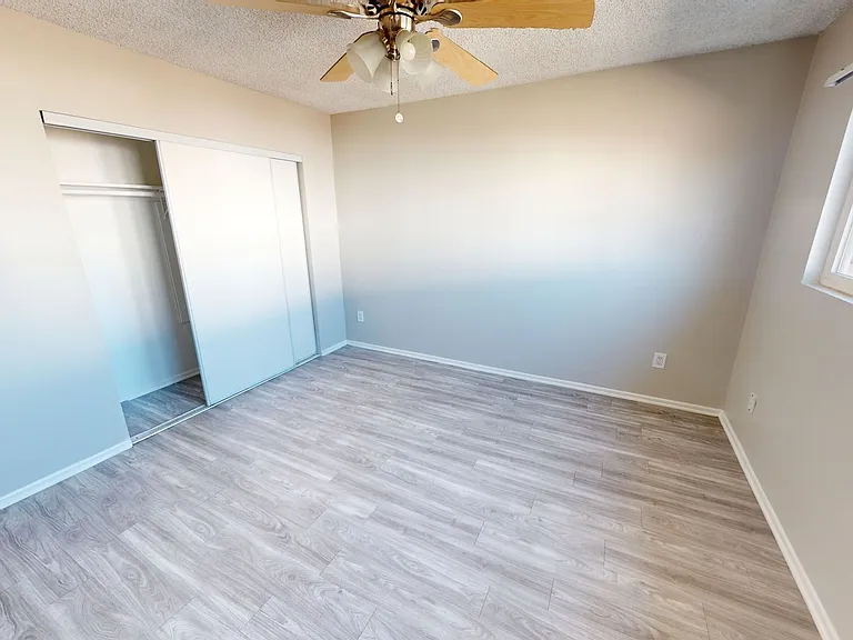 826 Osage — Photo 9