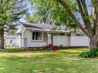 4468 Woodbriar Dr, Flint, MI 48507