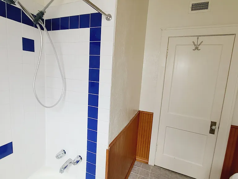 1610 Castle Ct — Photo 13