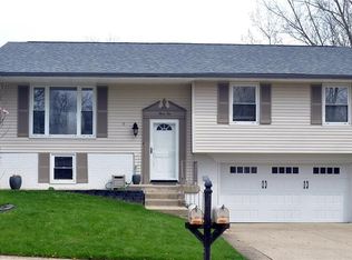 310 Teakwood Ln, Springboro, OH 45066