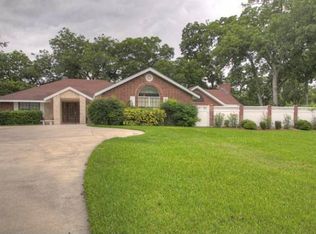 220 Paseo Del Rio, Seguin, TX 78155