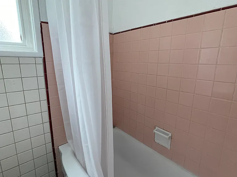 2640 Illinois St — Photo 28