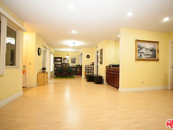 3rd image of 3970 Ingraham St Unit 103