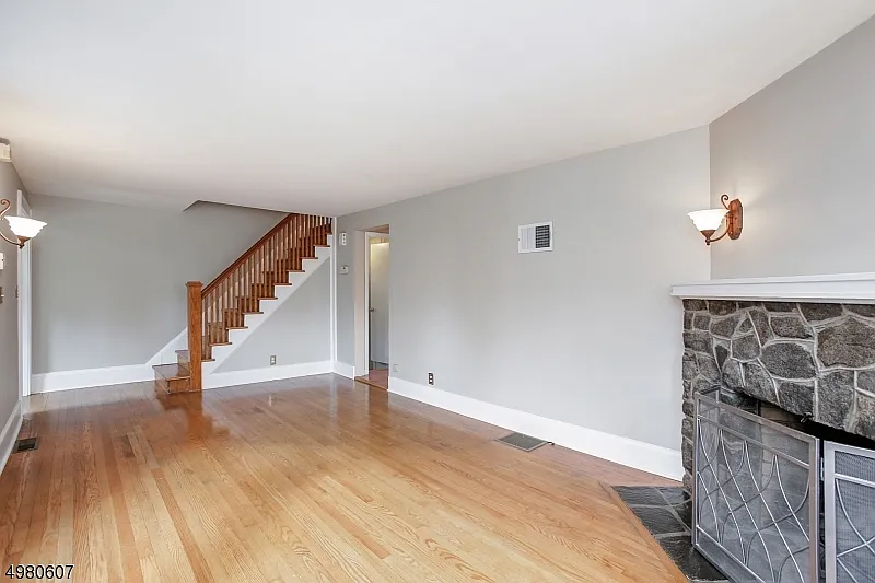 3 bed, 2.5 bath, $3,600 — Photo 3