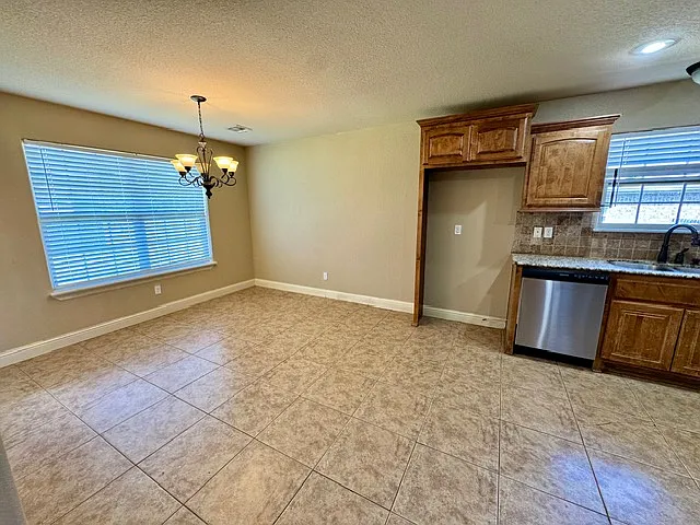 2701 Ledbury Cv — Photo 6
