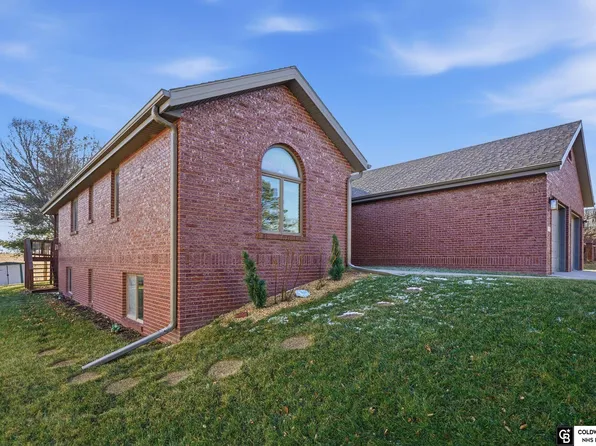 2257 Westwood Dr, Crete, NE 68333