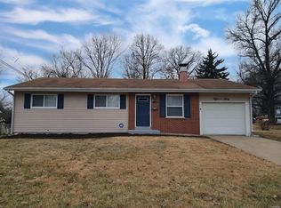 1860 Parker Rd, Florissant, MO 63033