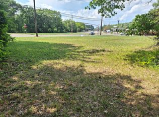 7361 E River Rd, Minneapolis, MN 55432