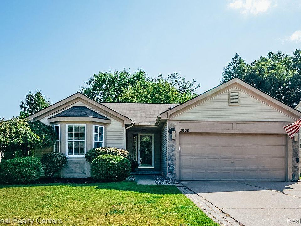 1st image of 2820 Birchwood Dr