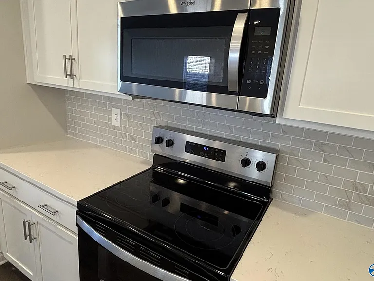 8204 Huspa Ave — Photo 4