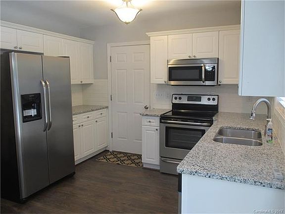 4th image of 521 Chase Brook Dr