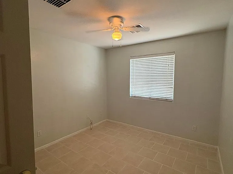 582 S 152nd Ln — Photo 11